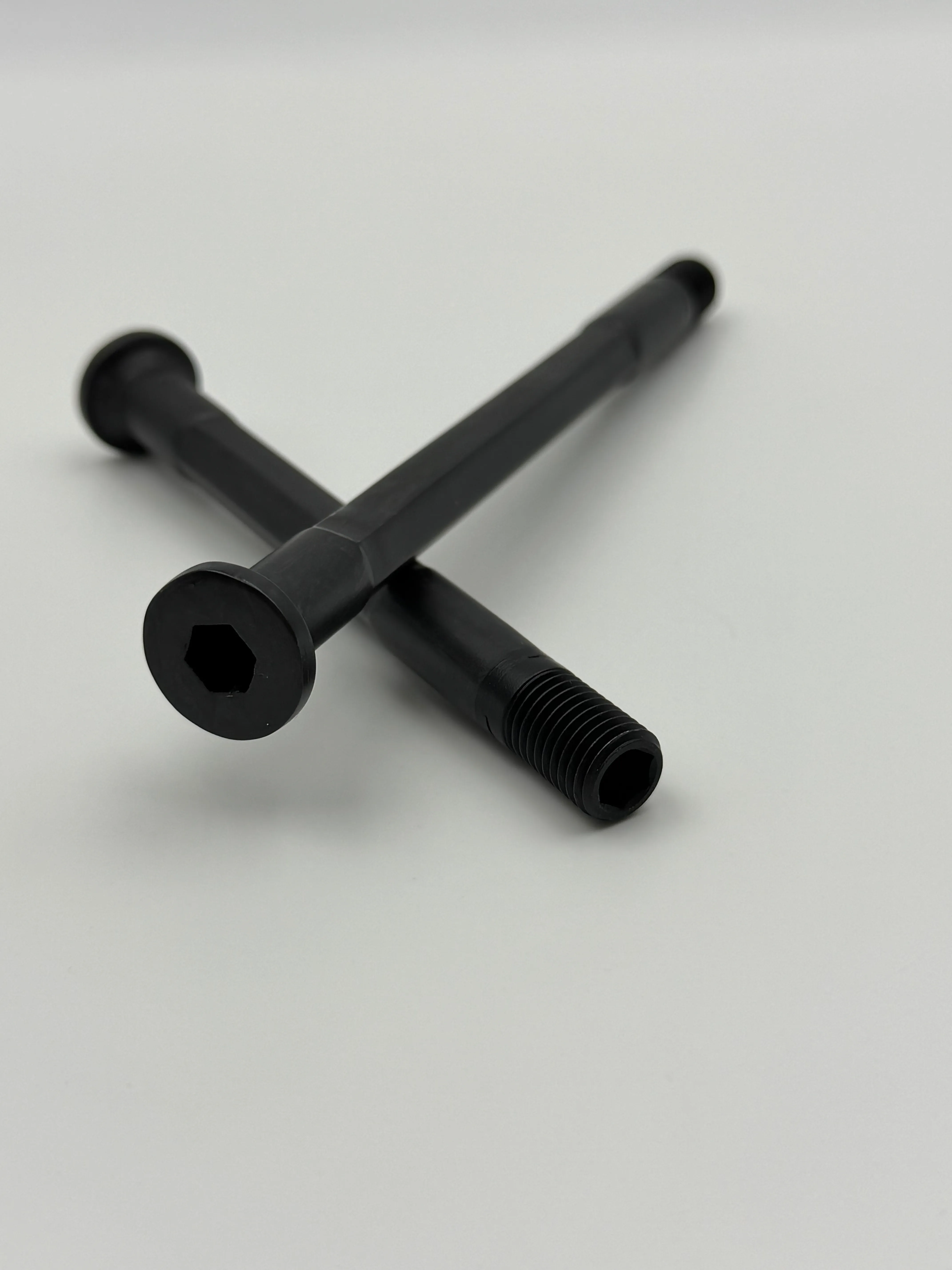 LTC Carbon Fiber Thru Axle 29