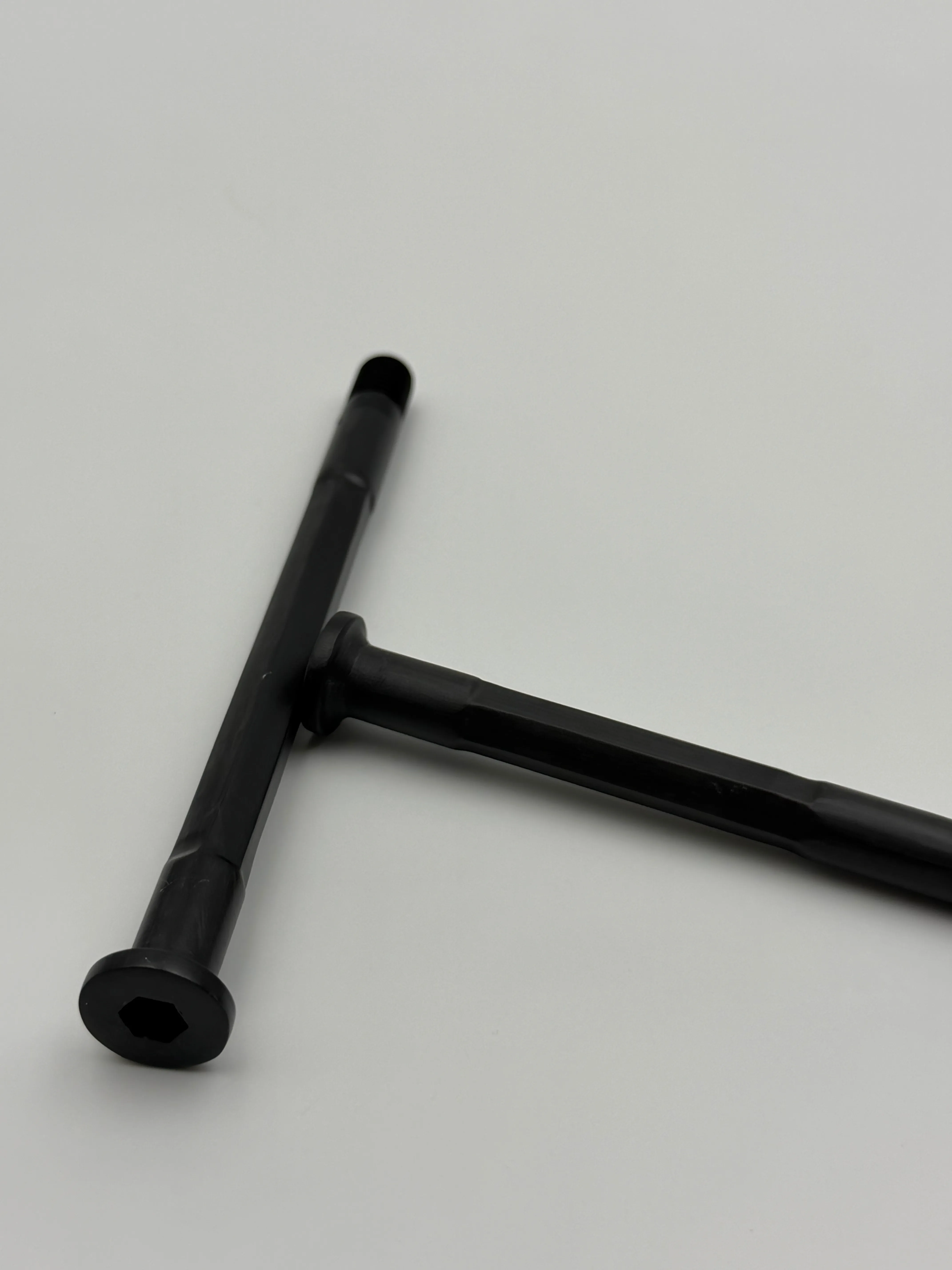 LTC Carbon Fiber Thru Axle 29