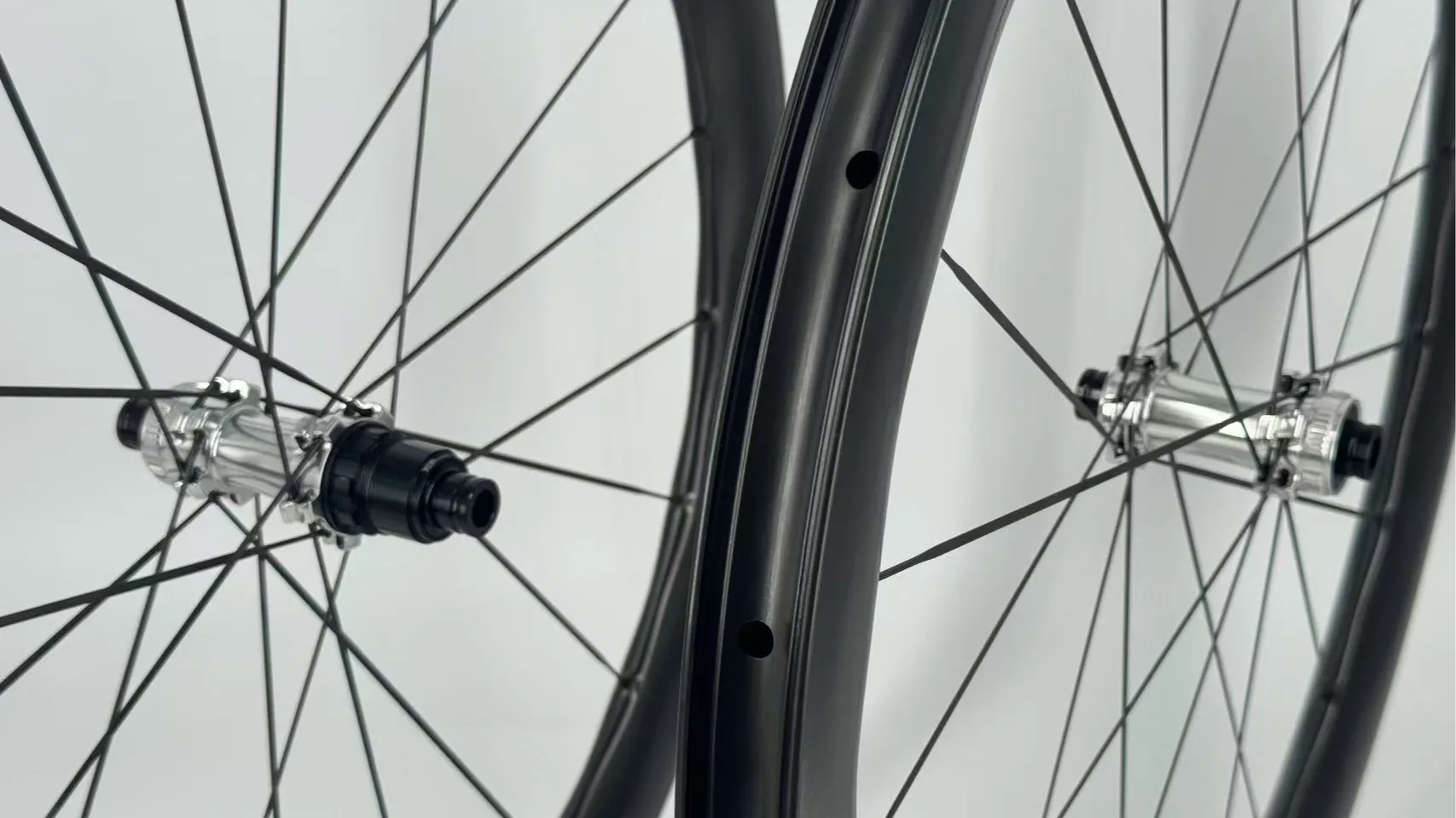 Silver Hub R25-38