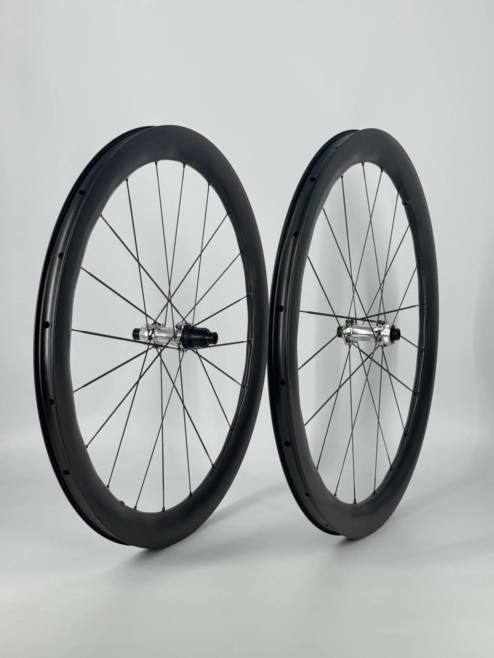 LT-WR25-50-carbon-road-wheelset-with-50mm-rim-depth-side-profile-on-white-backgr